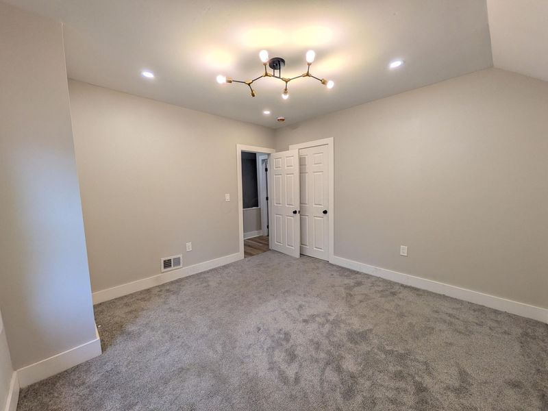 715 Seymour Avenue , Columbus, OH 43205 Photo 9