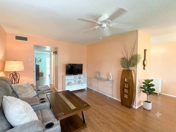 28 PINE ARBOR, Unit 105, Vero Beach, FL 32962
