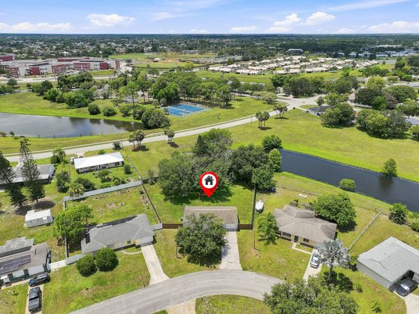 484 SW EASTPORT Circle, Port St. Lucie, FL 34953