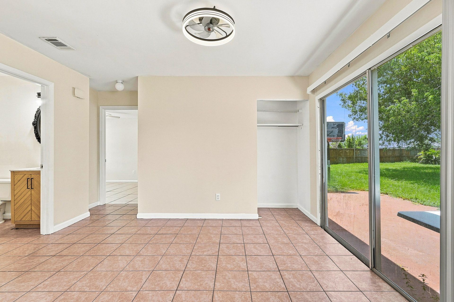 484 SW Eastport Circle, Port Saint Lucie, FL 34953 Photo