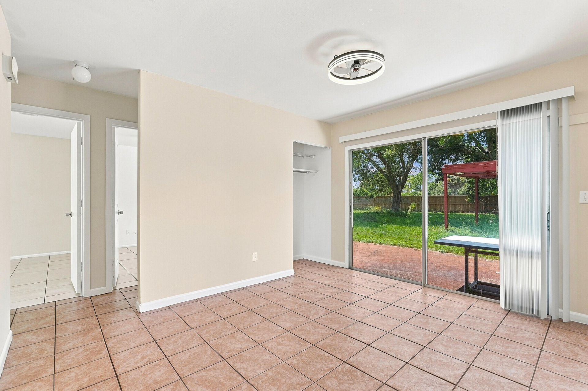 484 SW Eastport Circle, Port Saint Lucie, FL 34953 Photo