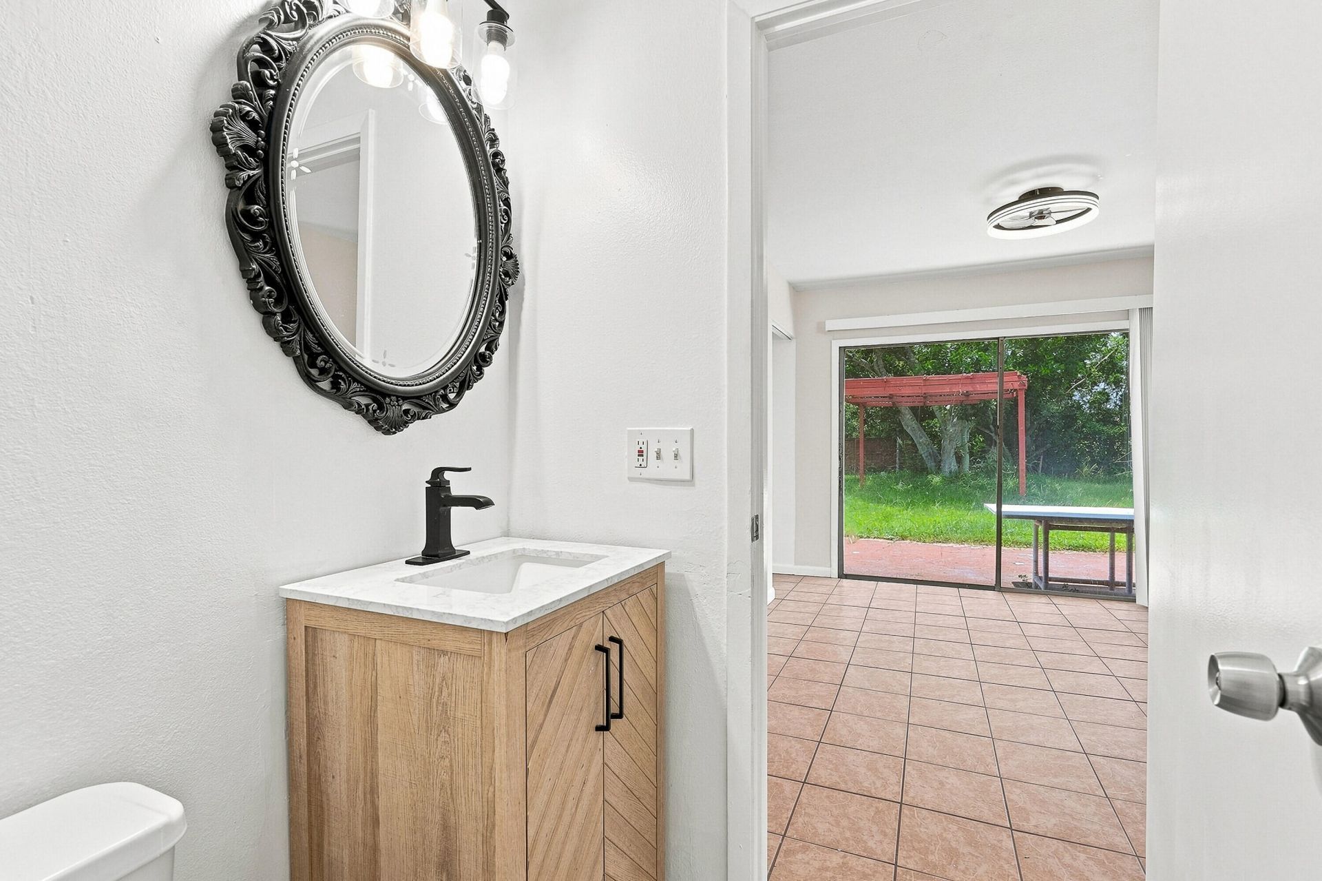 484 SW Eastport Circle, Port Saint Lucie, FL 34953 Photo