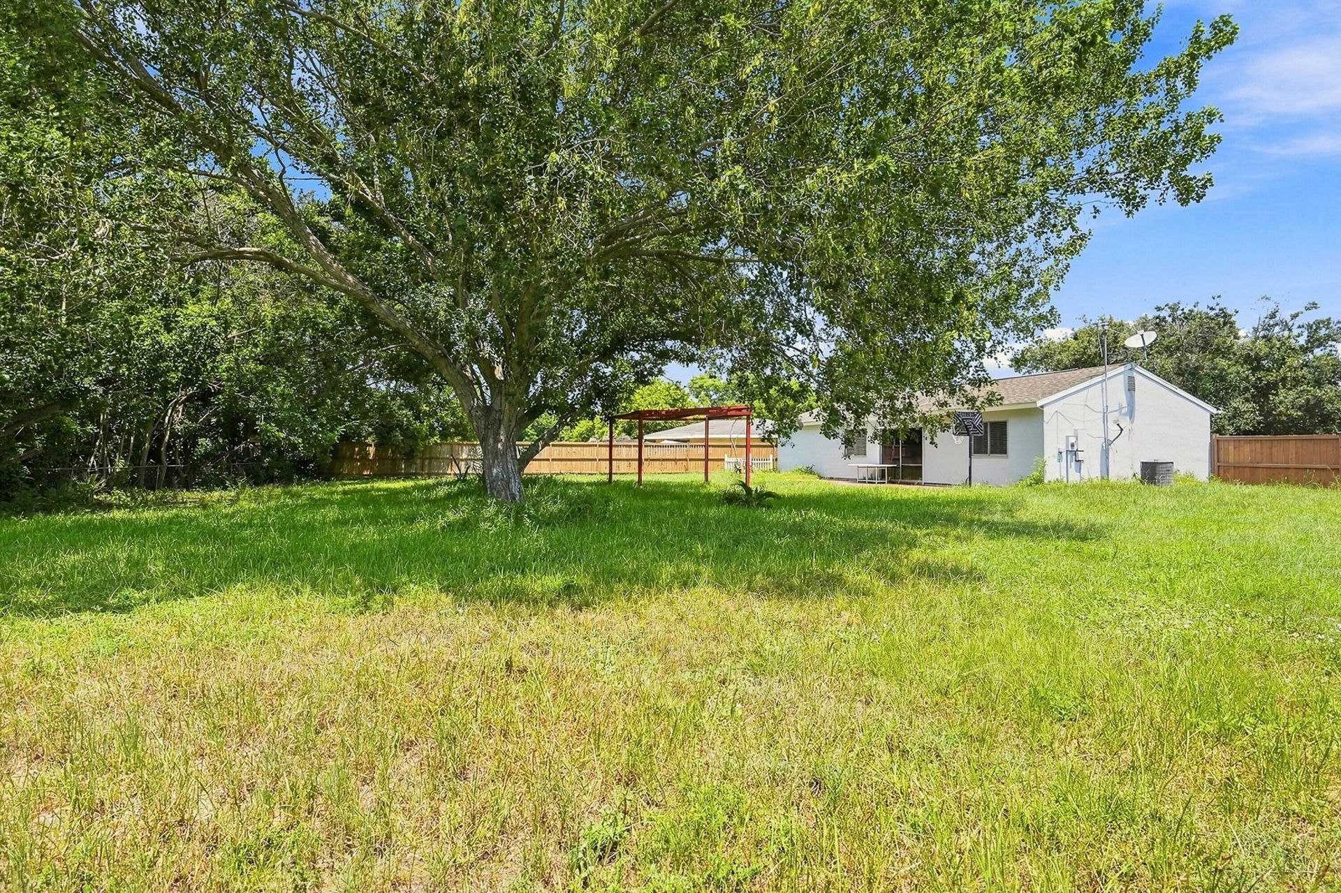 484 SW Eastport Circle, Port Saint Lucie, FL 34953 Photo