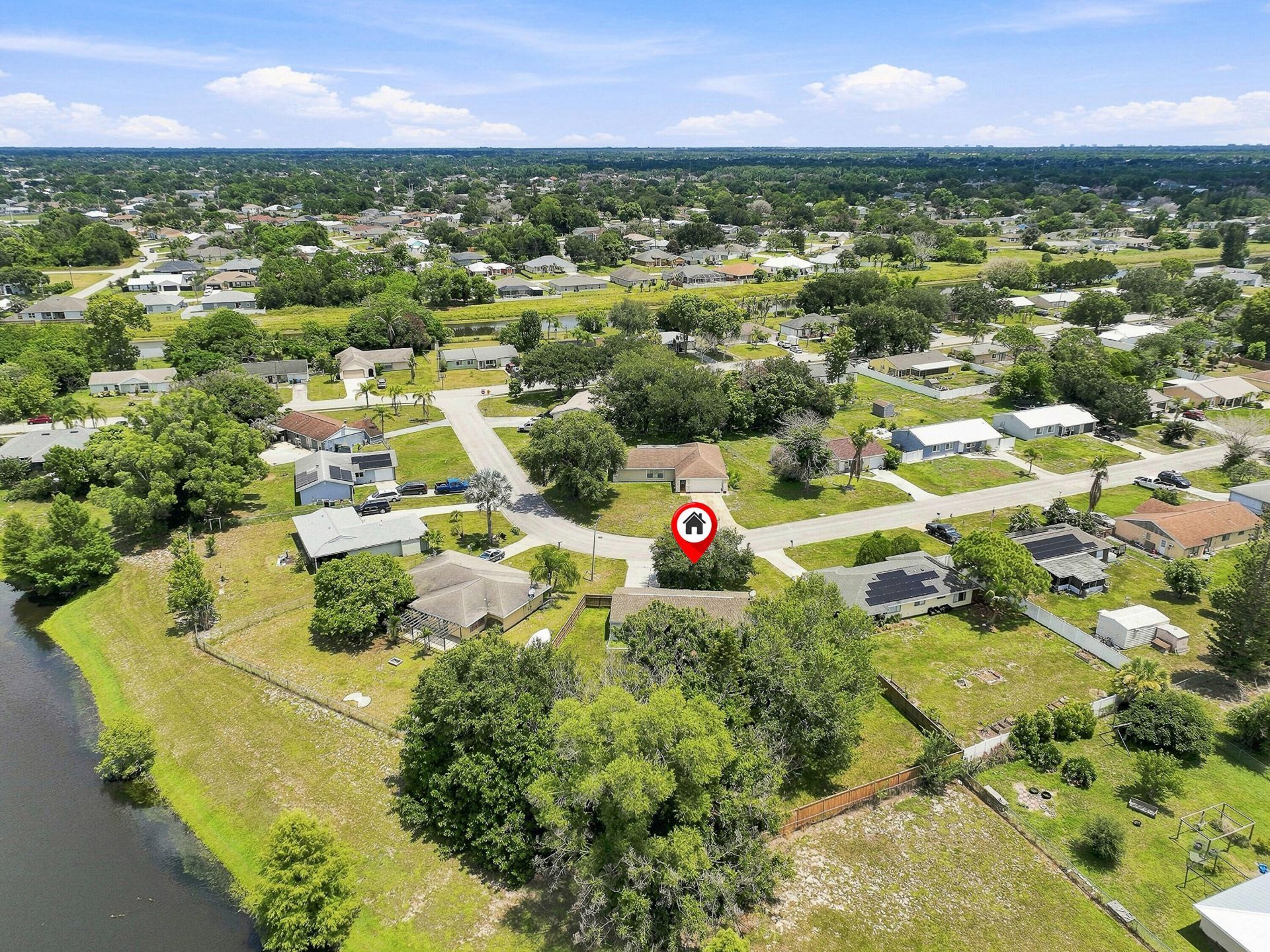 484 SW Eastport Circle, Port Saint Lucie, FL 34953 Photo