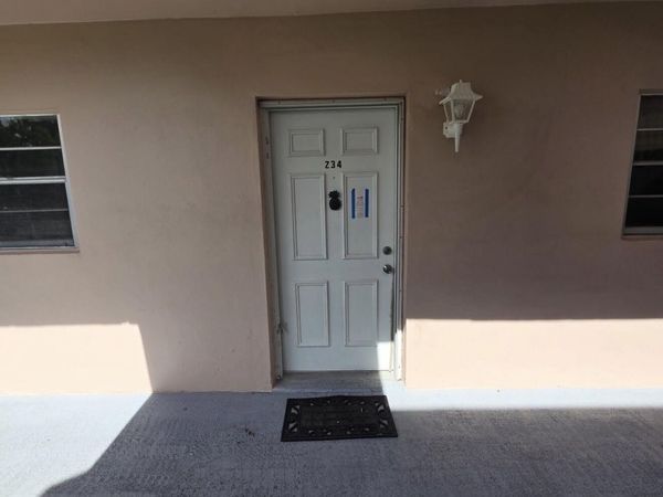 18081 SE COUNTRY CLUB Drive, Unit 24-234, Jupiter, FL 33469