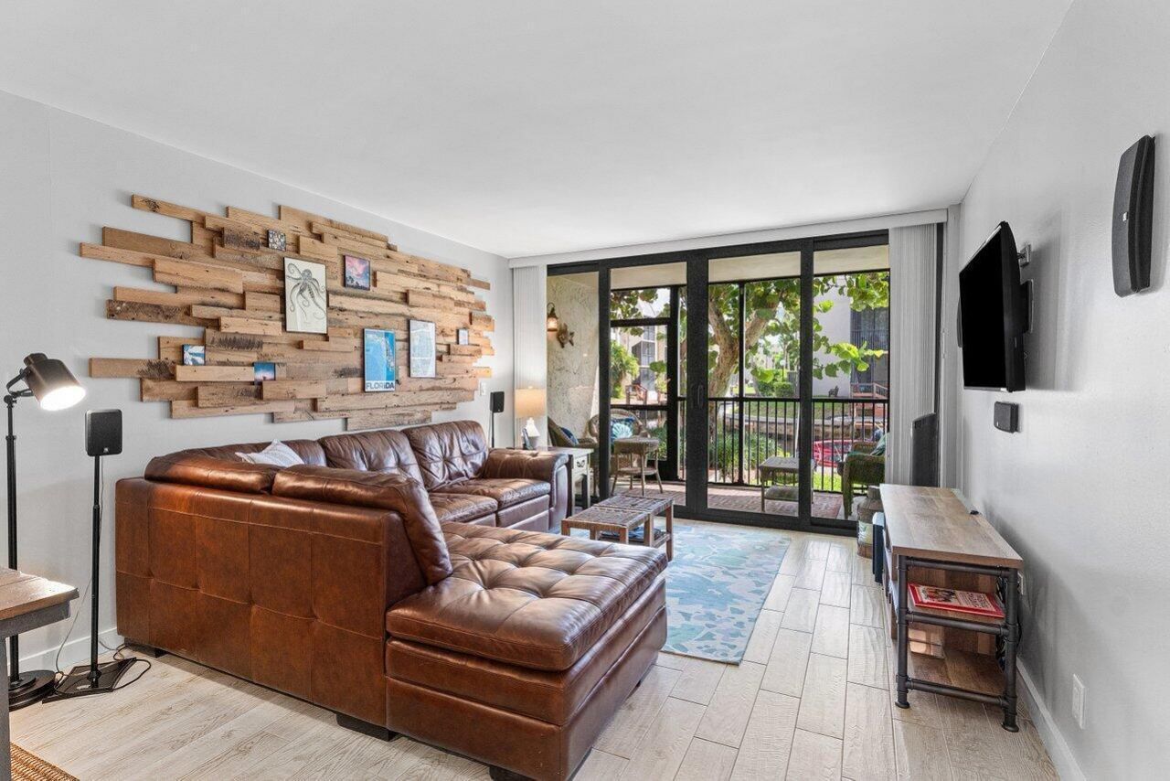 17 Royal Palm Way, Unit 105, Boca Raton, FL 33432 Photo