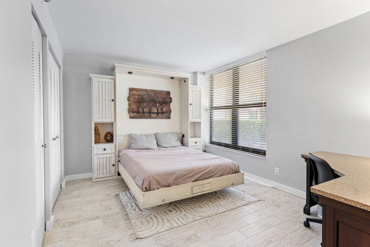 17 Royal Palm Way, Unit 105, Boca Raton, FL 33432 Photo
