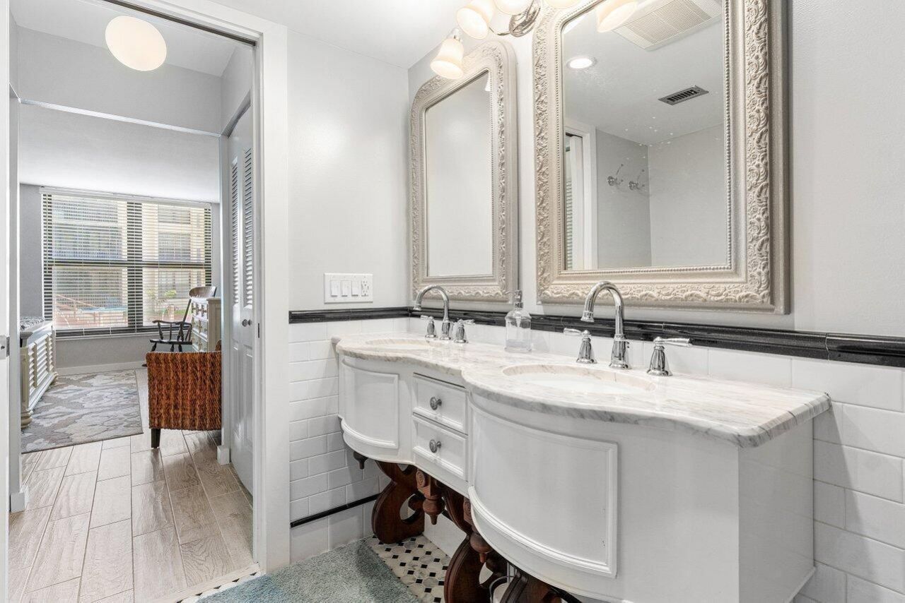 17 Royal Palm Way, Unit 105, Boca Raton, FL 33432 Photo