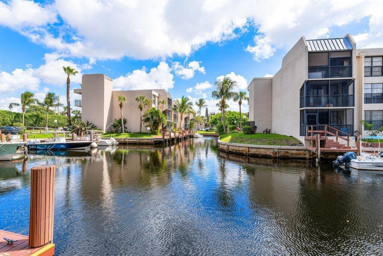 17 Royal Palm Way, Unit 105, Boca Raton, FL 33432 Photo