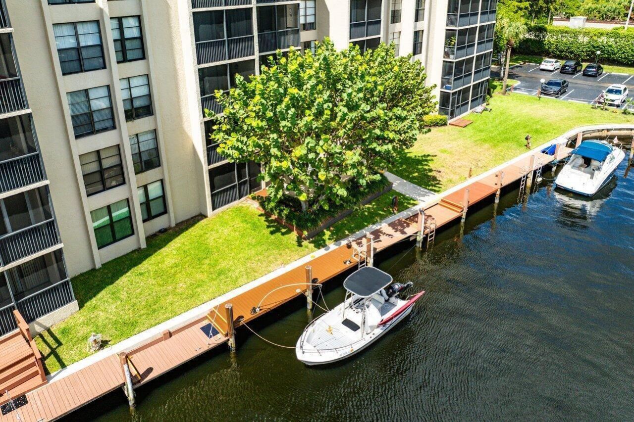 17 Royal Palm Way, Unit 105, Boca Raton, FL 33432 Photo