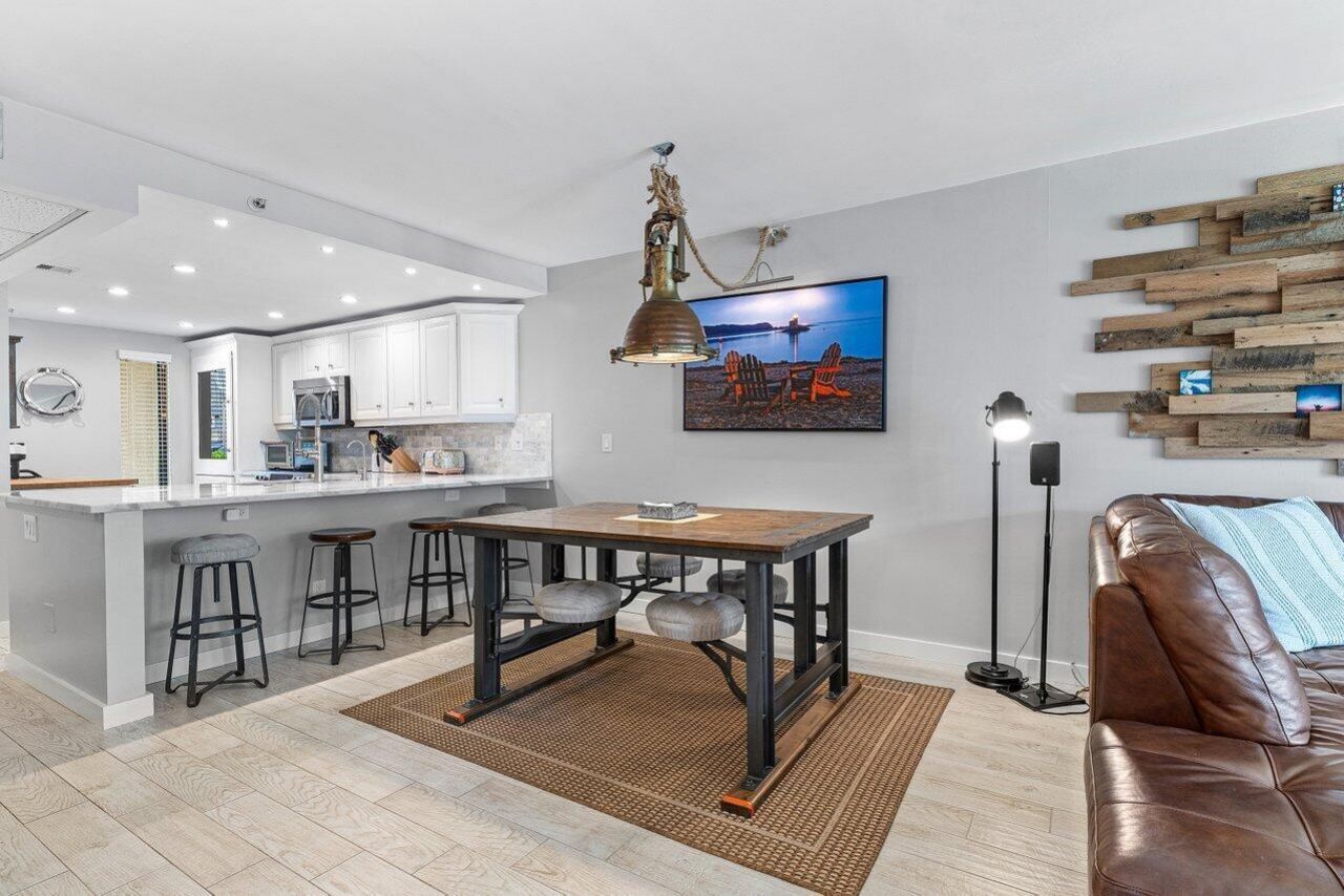 17 Royal Palm Way, Unit 105, Boca Raton, FL 33432 Photo