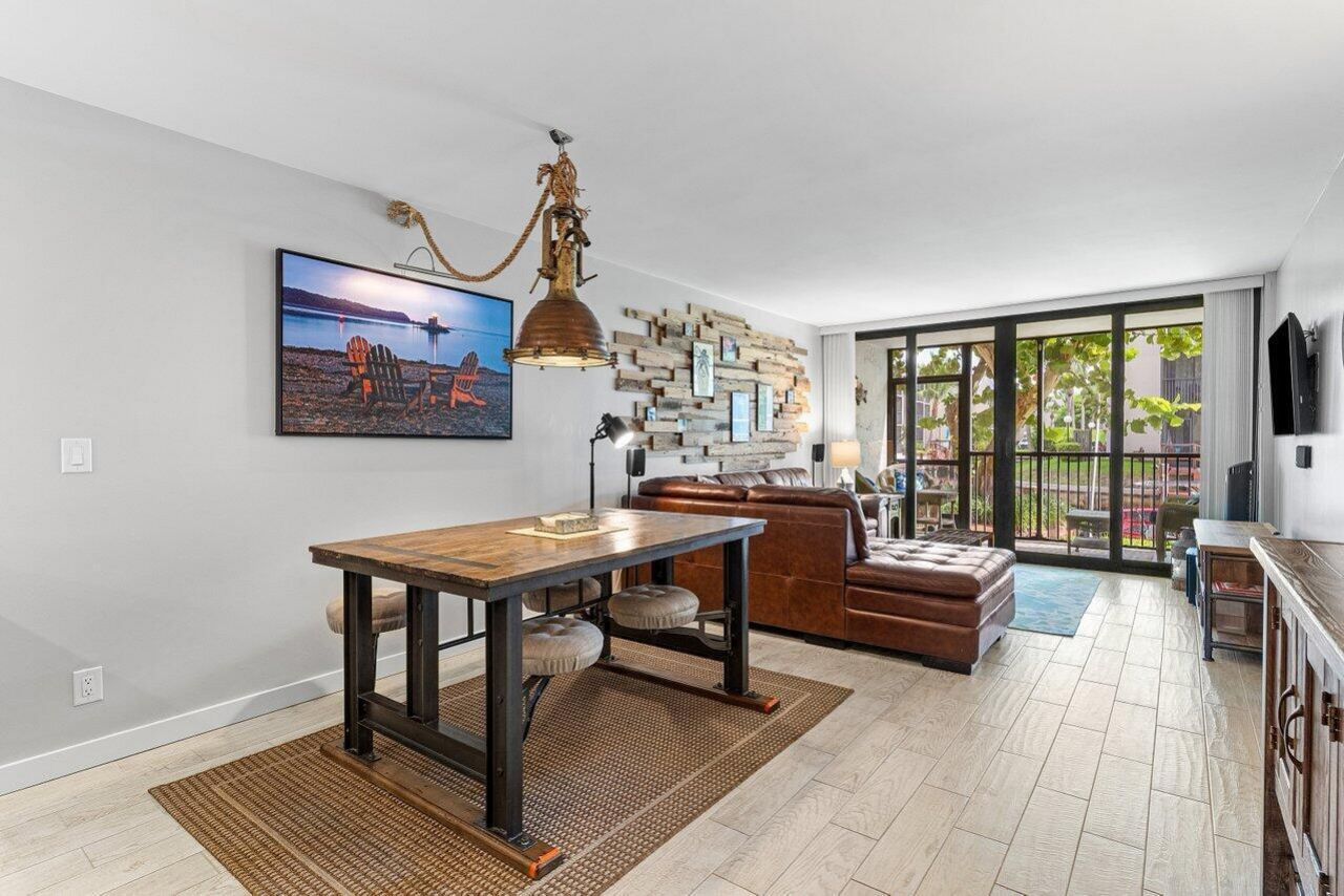 17 Royal Palm Way, Unit 105, Boca Raton, FL 33432 Photo