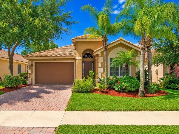 2287 SW NEWPORT ISLES Boulevard, Port St. Lucie, FL 34953