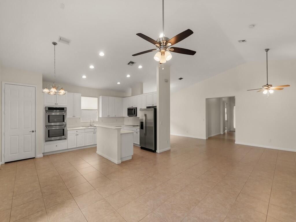 2287 SW Newport Isles Boulevard, Port Saint Lucie, FL 34953 Photo