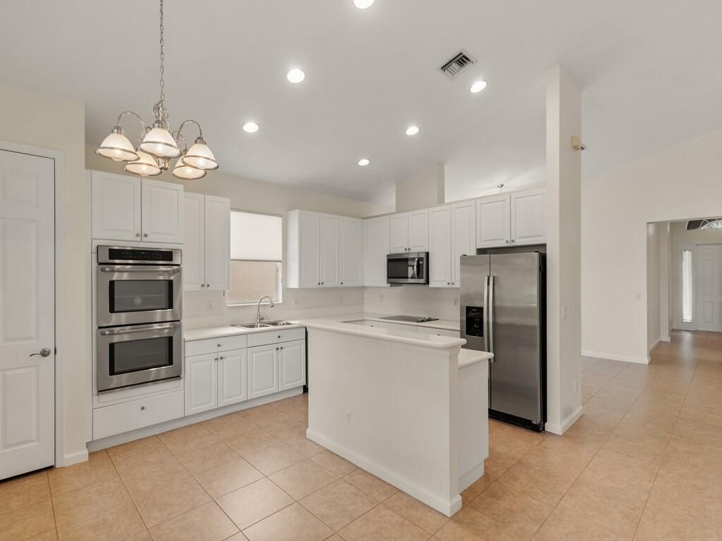 2287 SW Newport Isles Boulevard, Port Saint Lucie, FL 34953 Photo