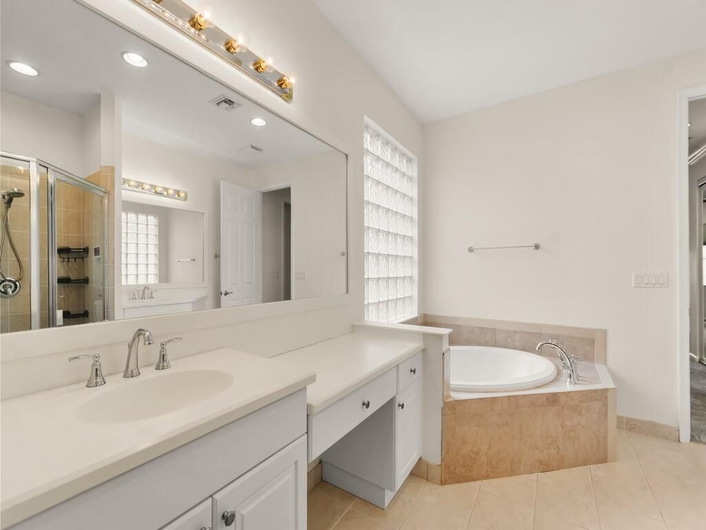 2287 SW Newport Isles Boulevard, Port Saint Lucie, FL 34953 Photo