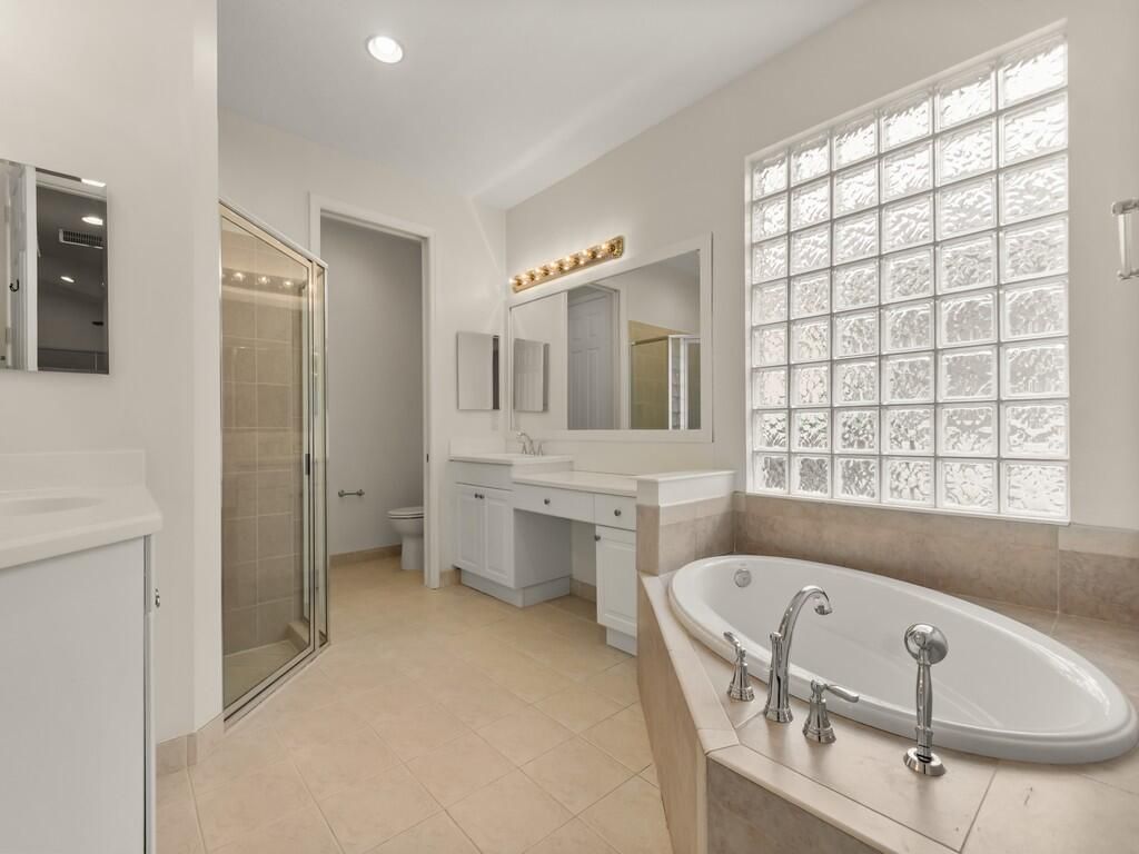 2287 SW Newport Isles Boulevard, Port Saint Lucie, FL 34953 Photo