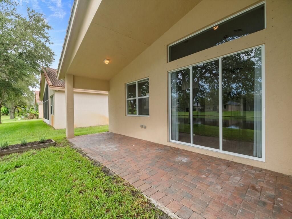 2287 SW Newport Isles Boulevard, Port Saint Lucie, FL 34953 Photo