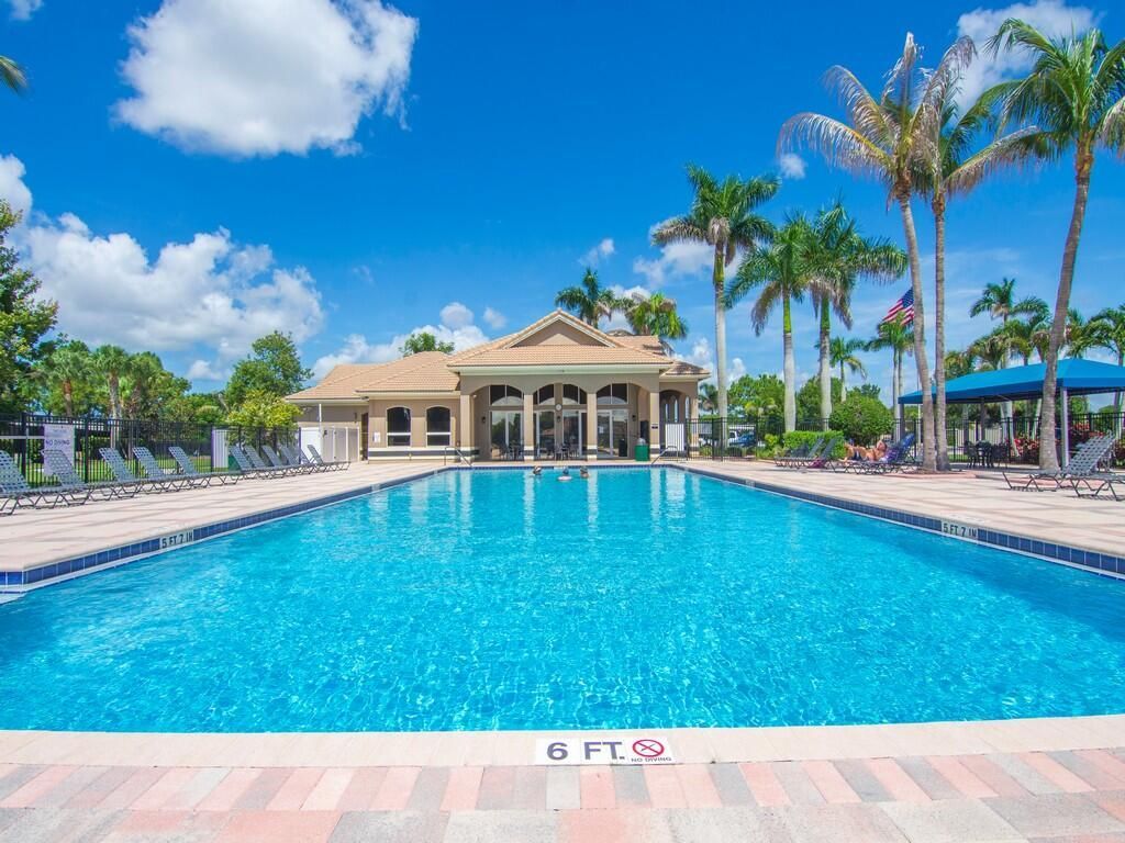 2287 SW Newport Isles Boulevard, Port Saint Lucie, FL 34953 Photo