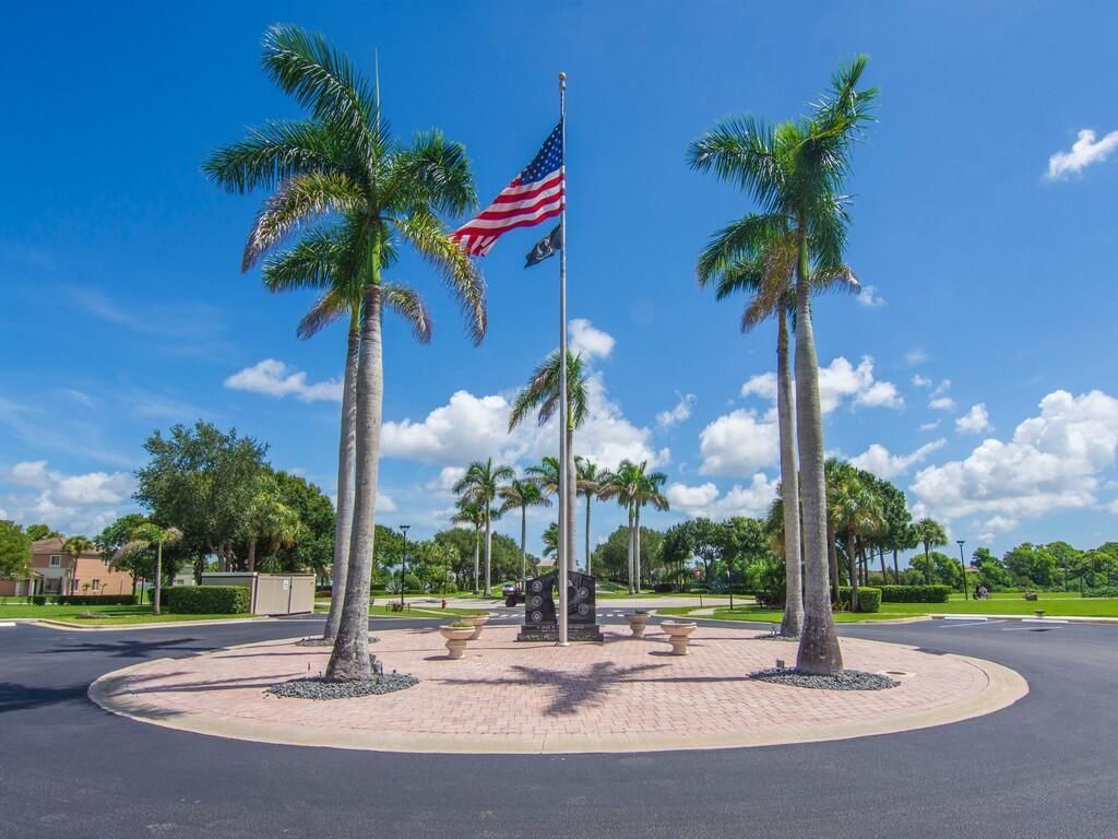 2287 SW Newport Isles Boulevard, Port Saint Lucie, FL 34953 Photo