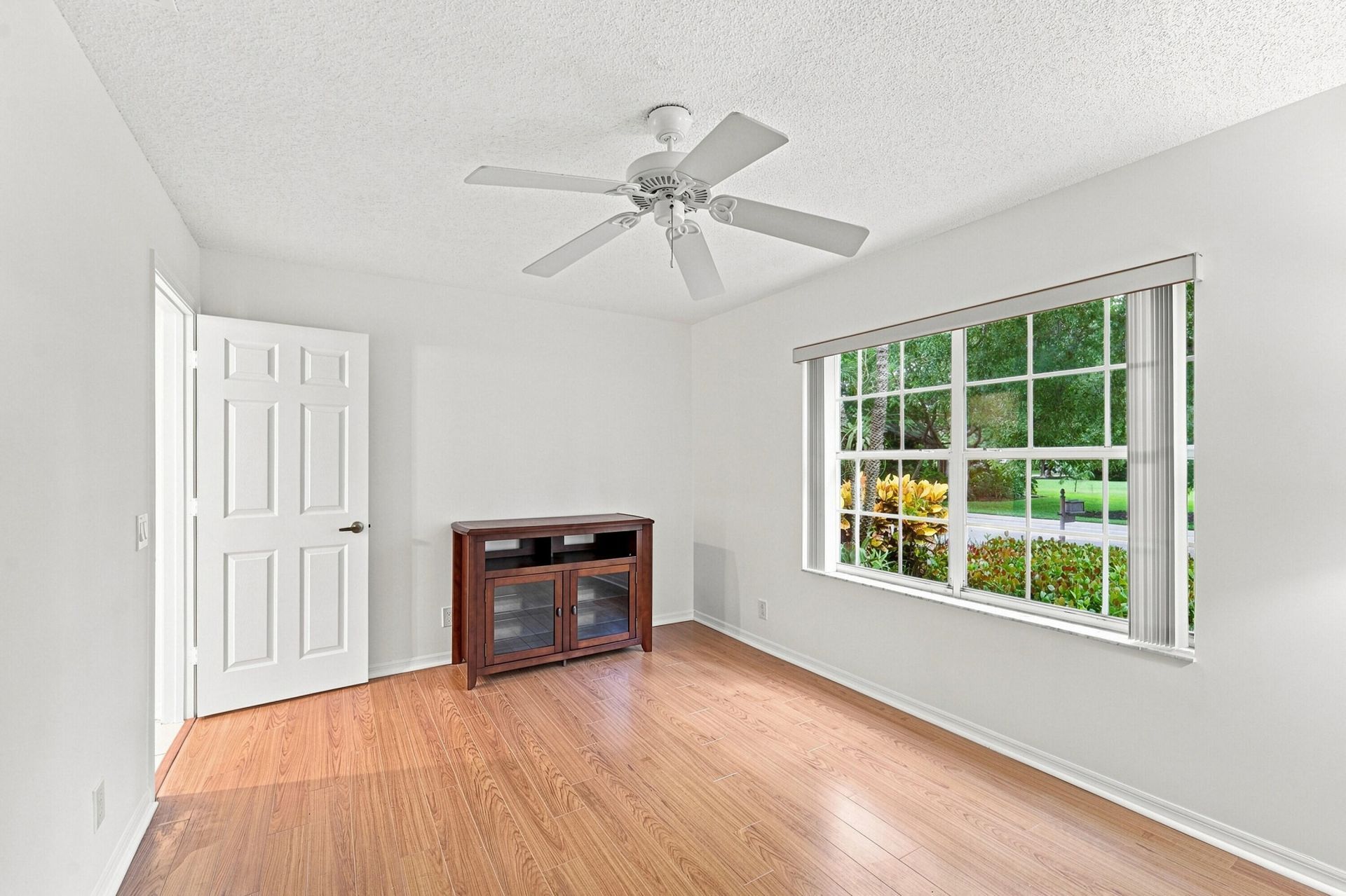 143 Cameron Court, Weston, FL 33326 Photo