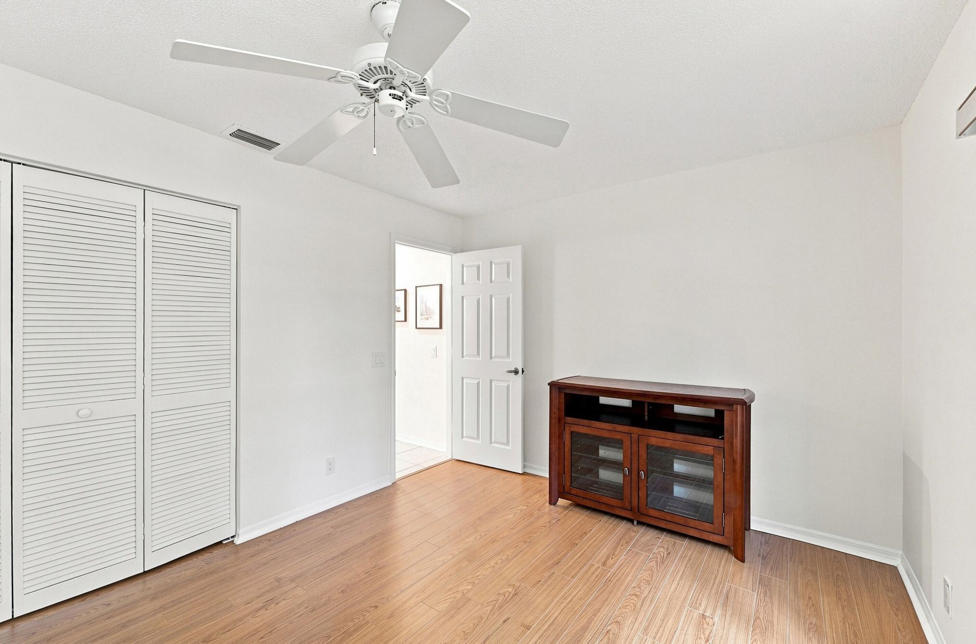 143 Cameron Court, Weston, FL 33326 Photo
