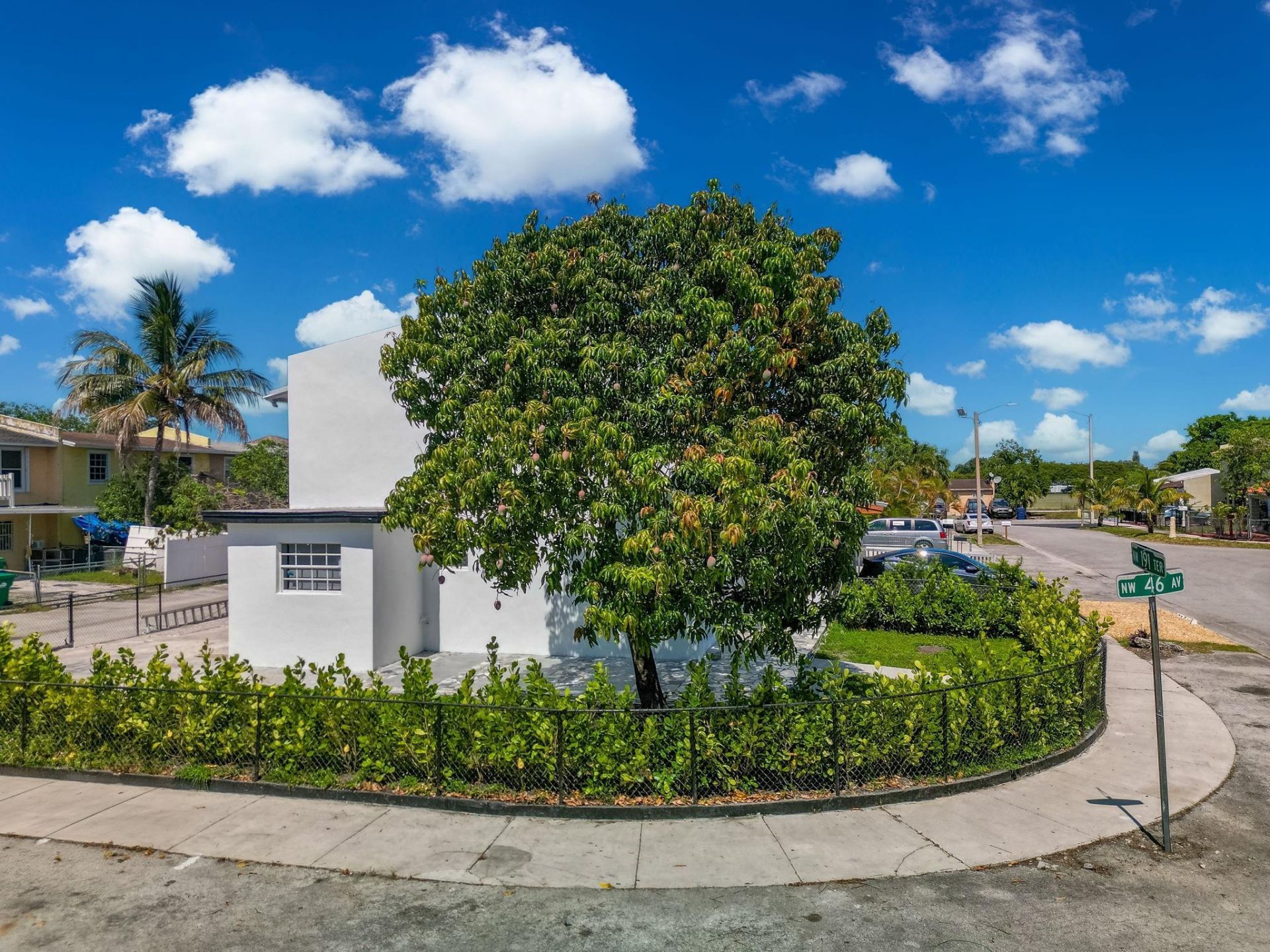 4527 NW 191st Terrace, Miami Gardens, FL 33055 Photo