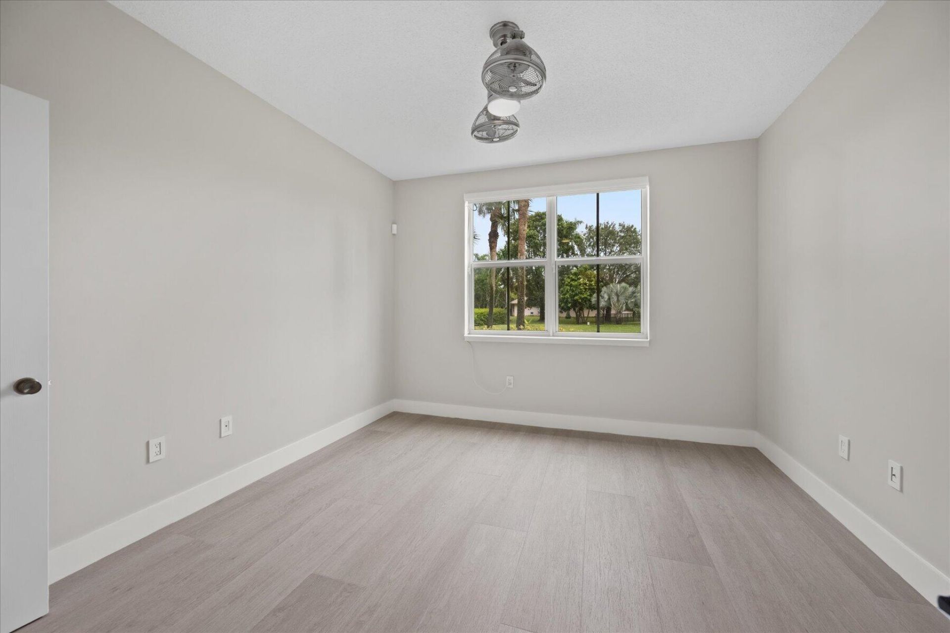 2020 Greenview Shores Boulevard, Unit 102, Wellington, FL 33414 Photo