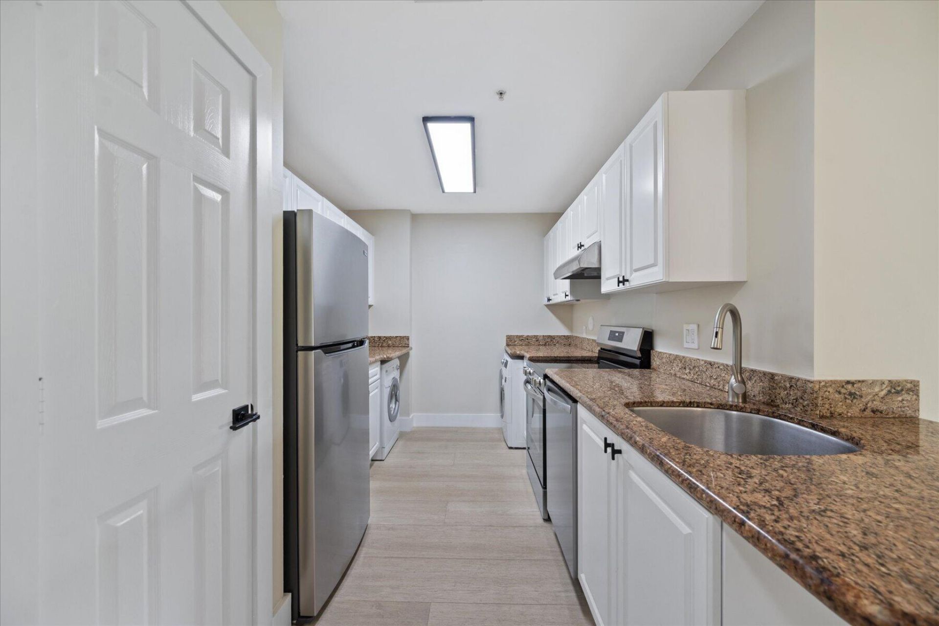 2020 Greenview Shores Boulevard, Unit 102, Wellington, FL 33414 Photo