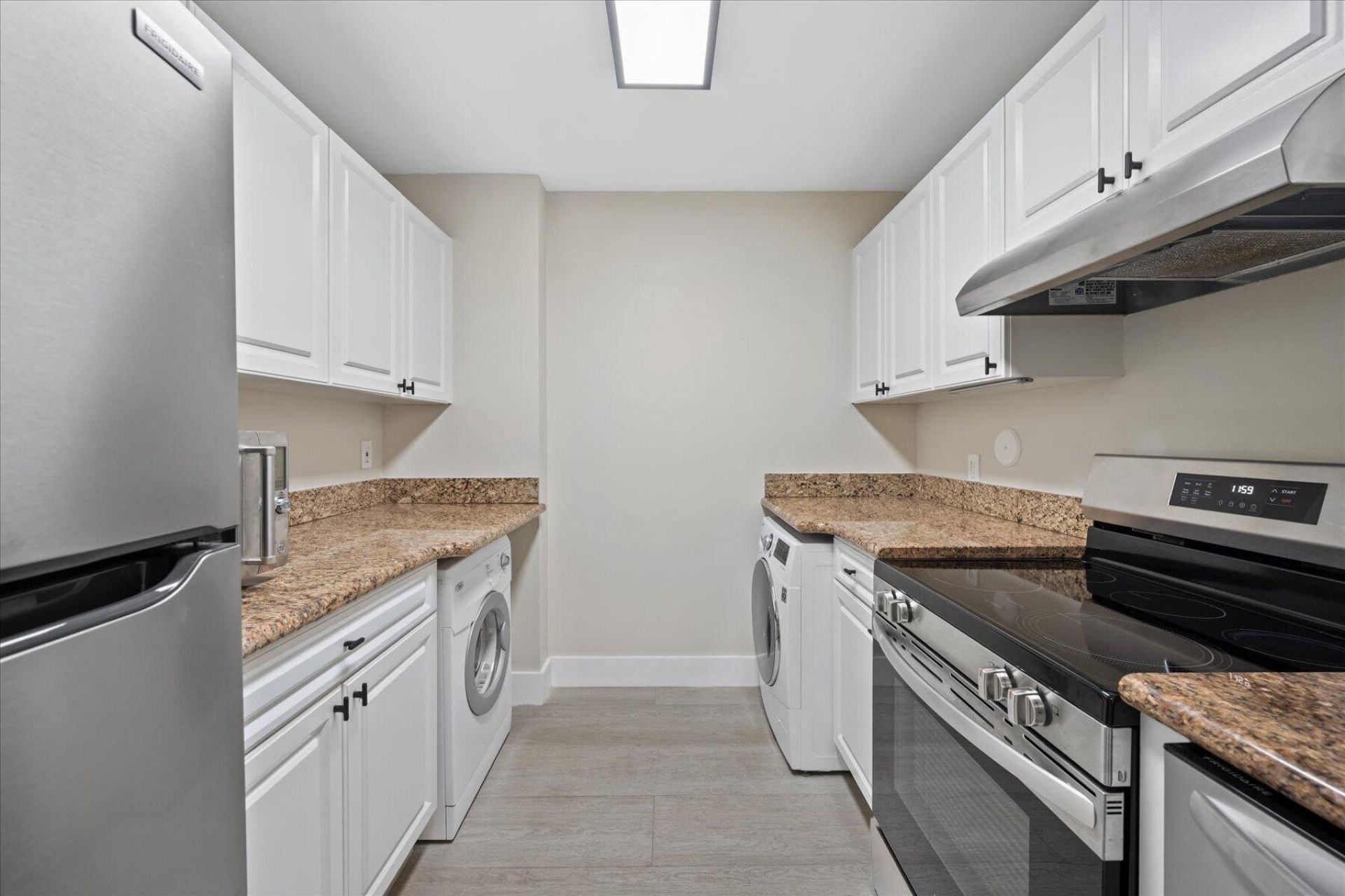 2020 Greenview Shores Boulevard, Unit 102, Wellington, FL 33414 Photo