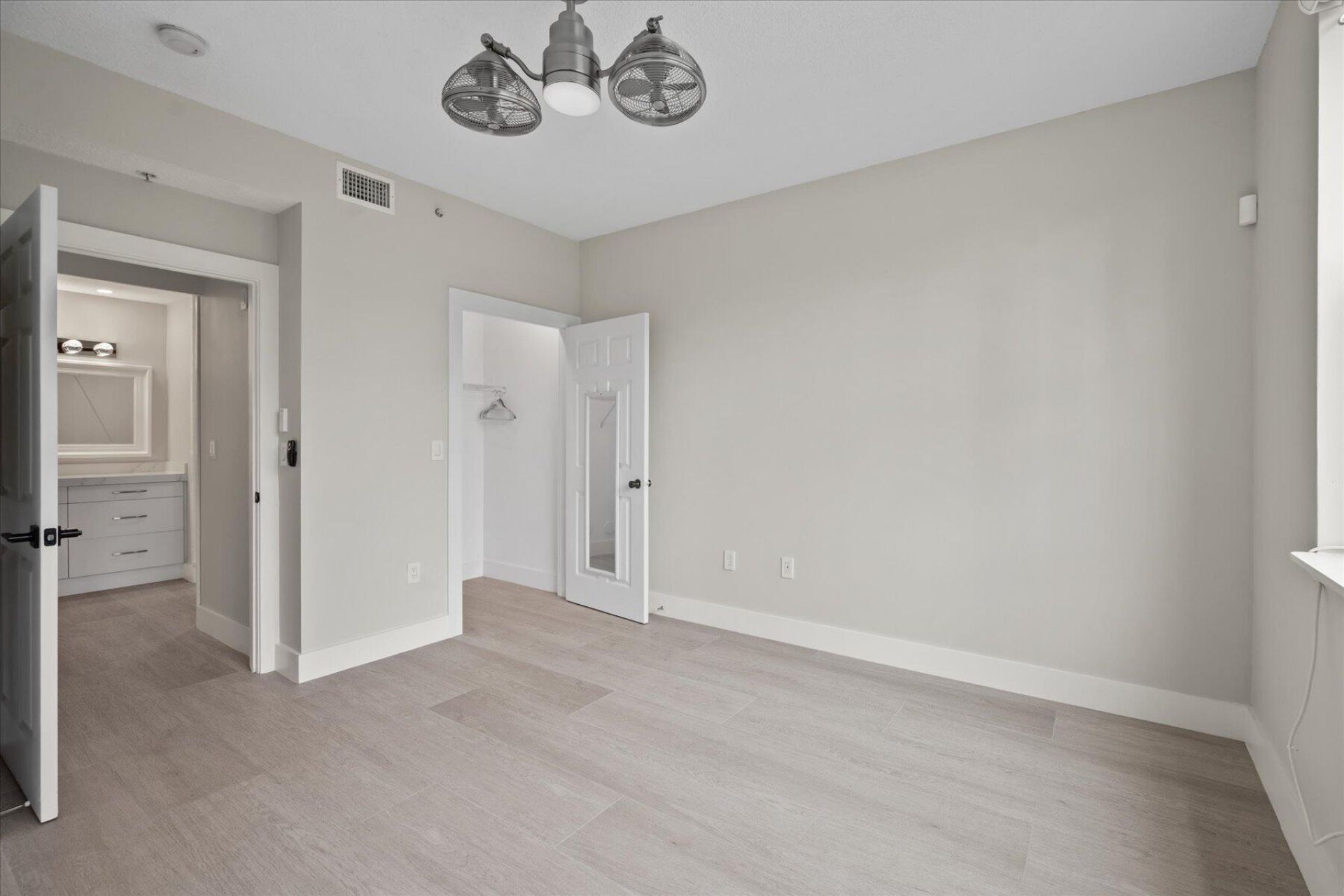 2020 Greenview Shores Boulevard, Unit 102, Wellington, FL 33414 Photo