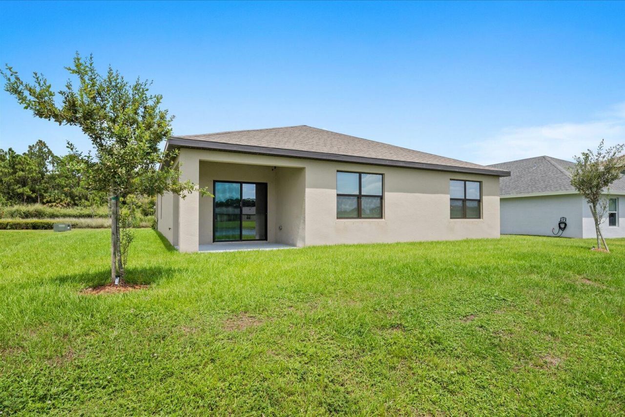 435 Seafoam Circle, Fort Pierce, FL 34945 Photo