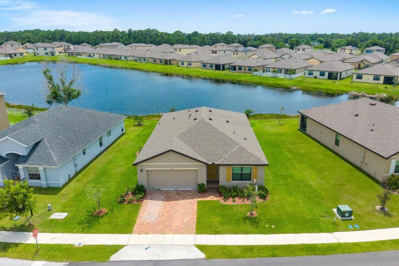 435 Seafoam Circle, Fort Pierce, FL 34945 Photo