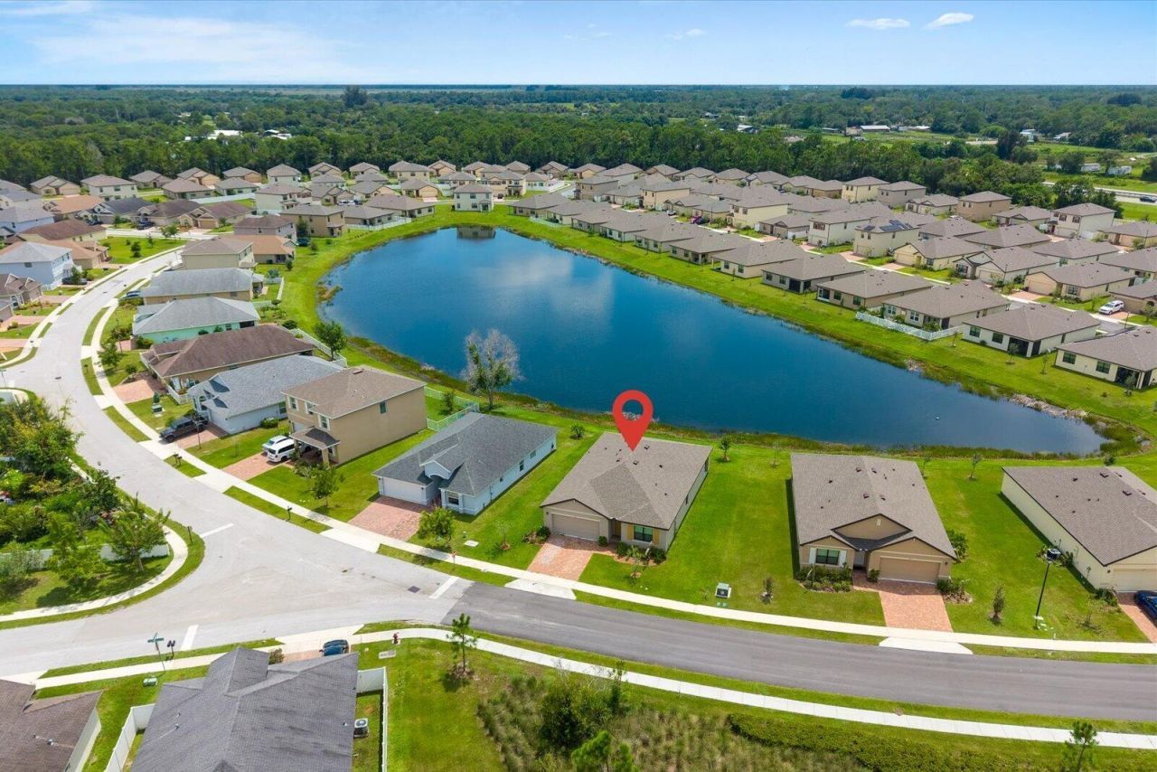 435 Seafoam Circle, Fort Pierce, FL 34945 Photo