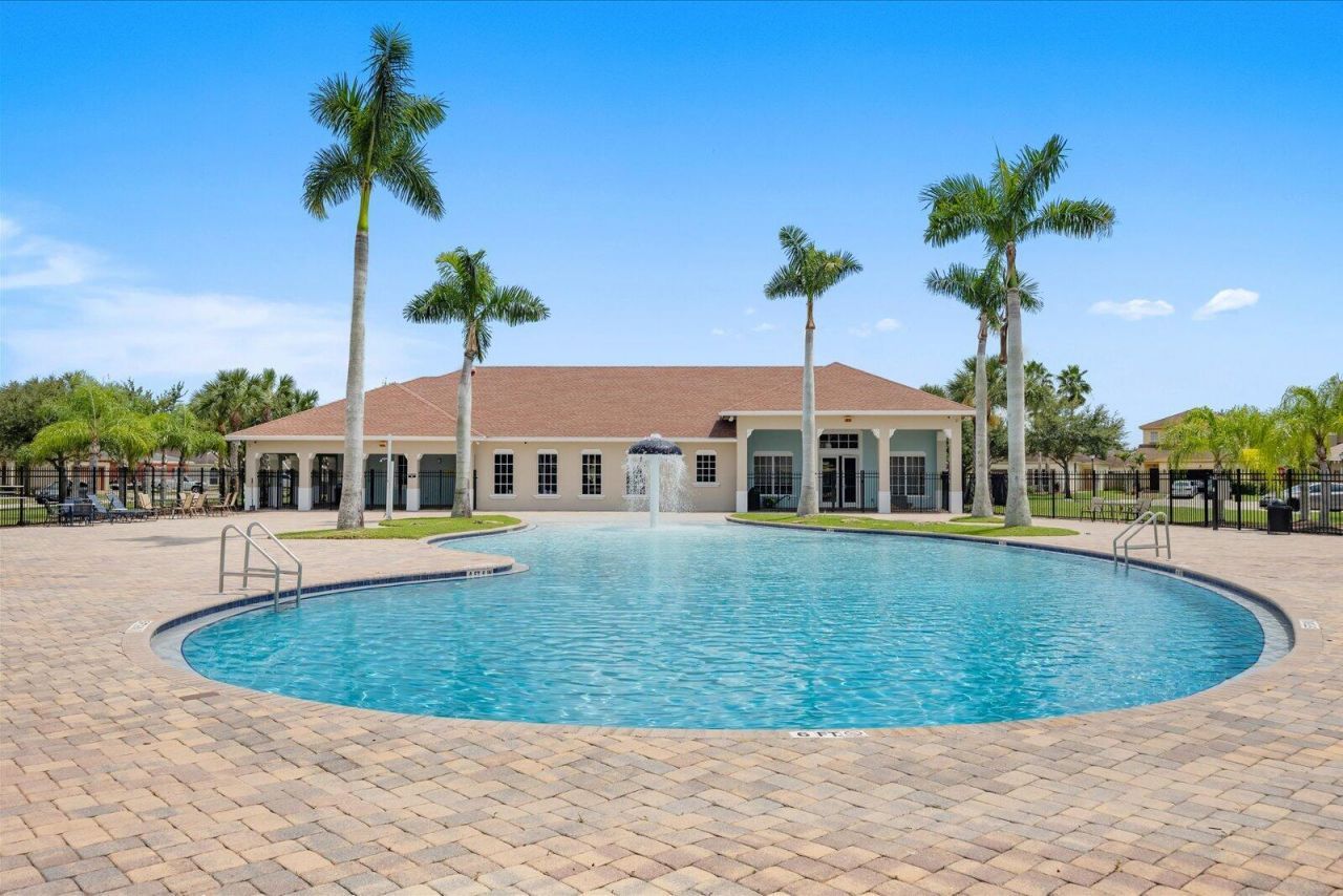435 Seafoam Circle, Fort Pierce, FL 34945 Photo