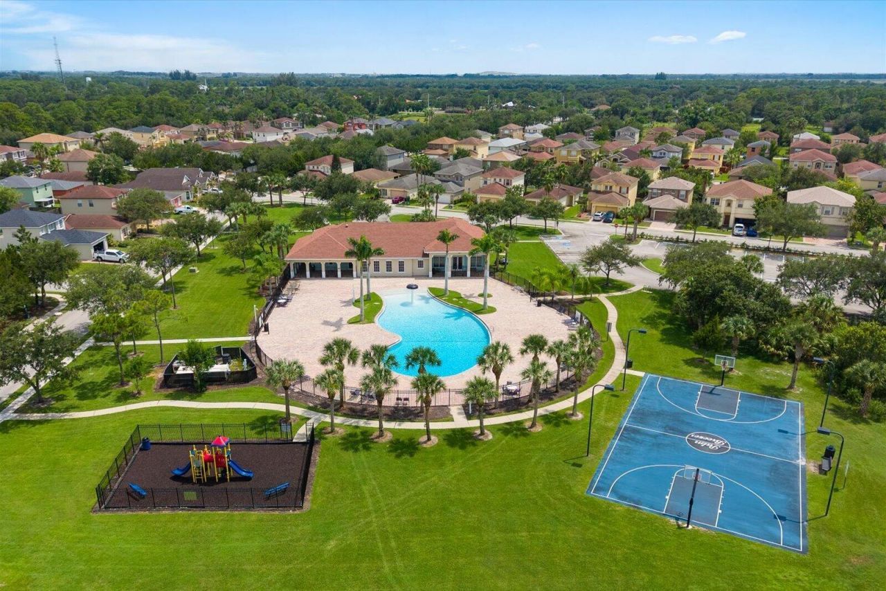 435 Seafoam Circle, Fort Pierce, FL 34945 Photo