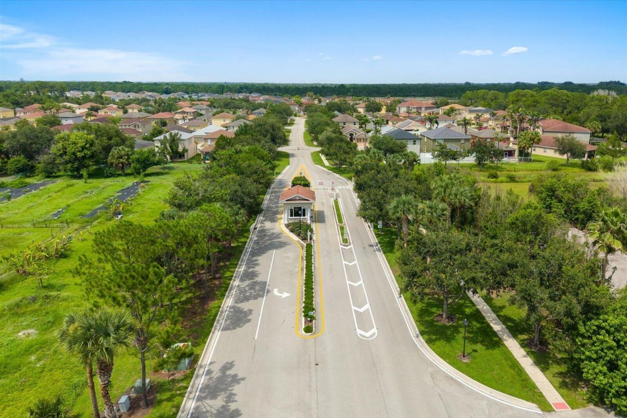 435 Seafoam Circle, Fort Pierce, FL 34945 Photo