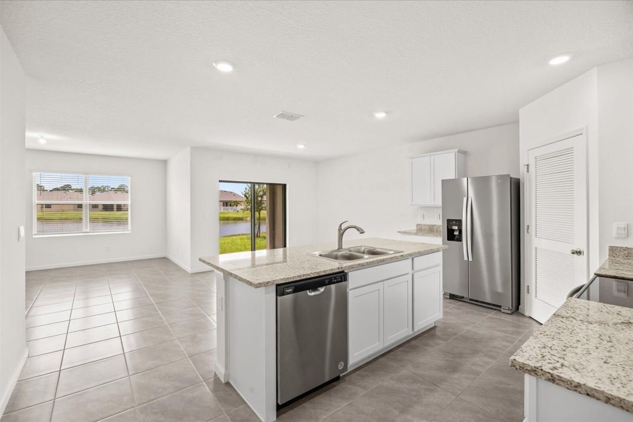 435 Seafoam Circle, Fort Pierce, FL 34945 Photo