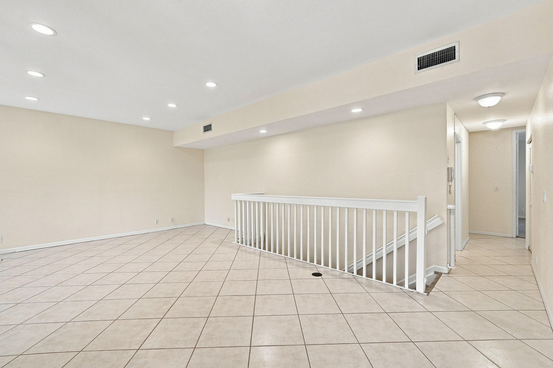 4619 Poinciana Street, Unit 7A, Lauderdale by the Sea, FL 33308 Photo