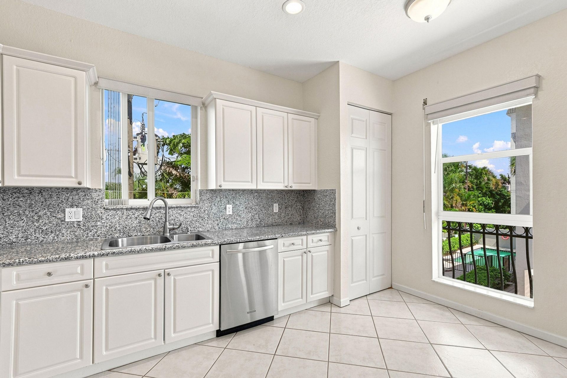 4619 Poinciana Street, Unit 7A, Lauderdale by the Sea, FL 33308 Photo