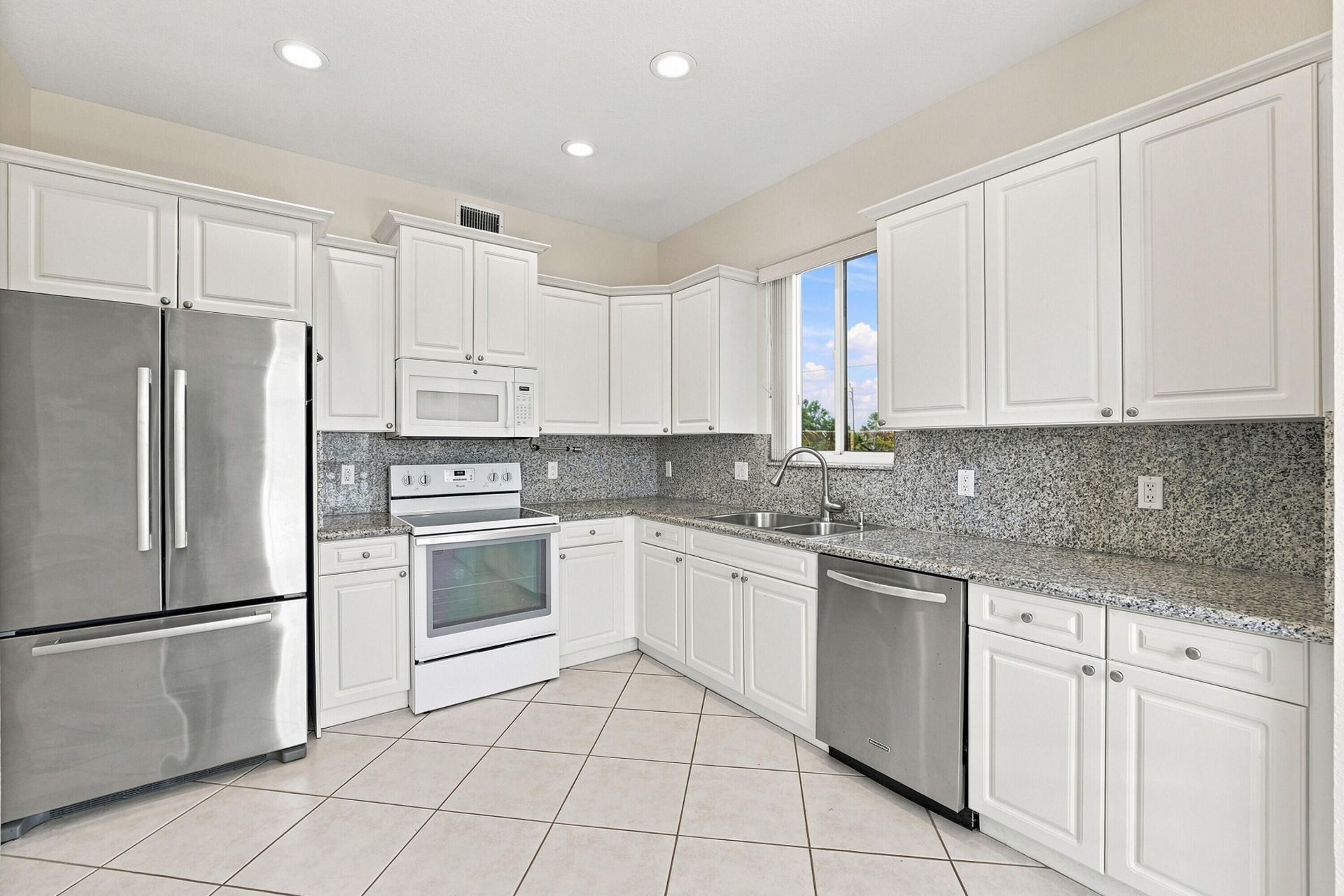 4619 Poinciana Street, Unit 7A, Lauderdale by the Sea, FL 33308 Photo