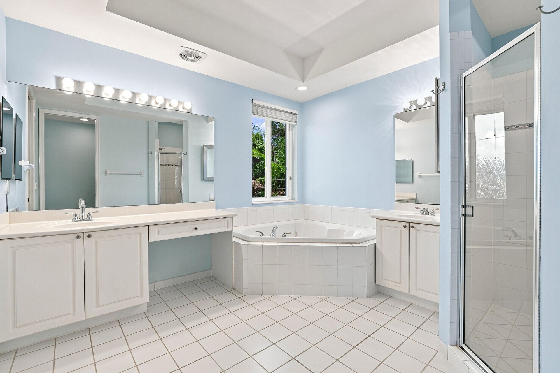 4619 Poinciana Street, Unit 7A, Lauderdale by the Sea, FL 33308 Photo