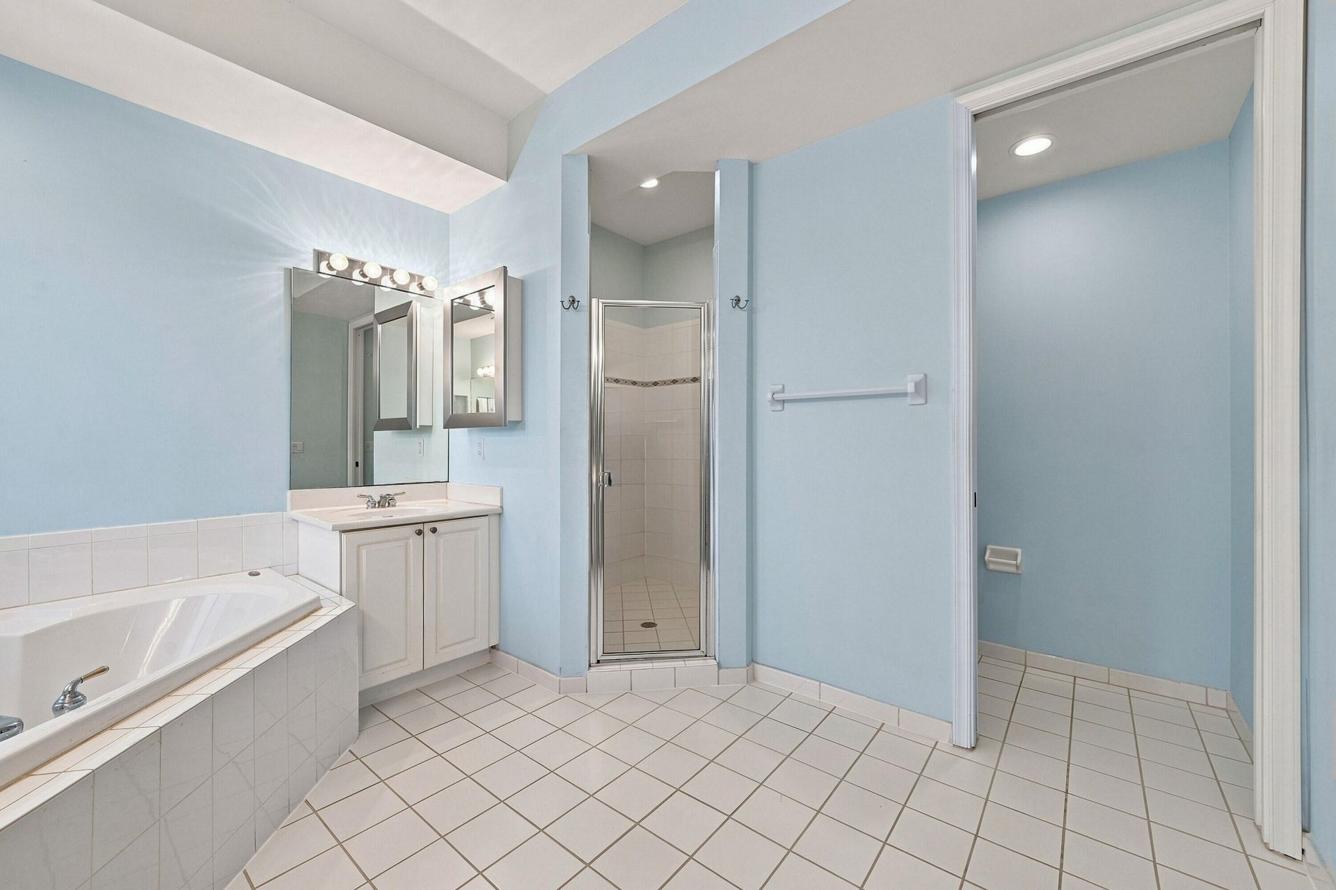4619 Poinciana Street, Unit 7A, Lauderdale by the Sea, FL 33308 Photo