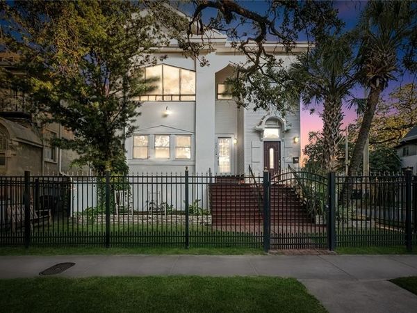 2001 03 S CARROLLTON Avenue, New Orleans, LA 70118