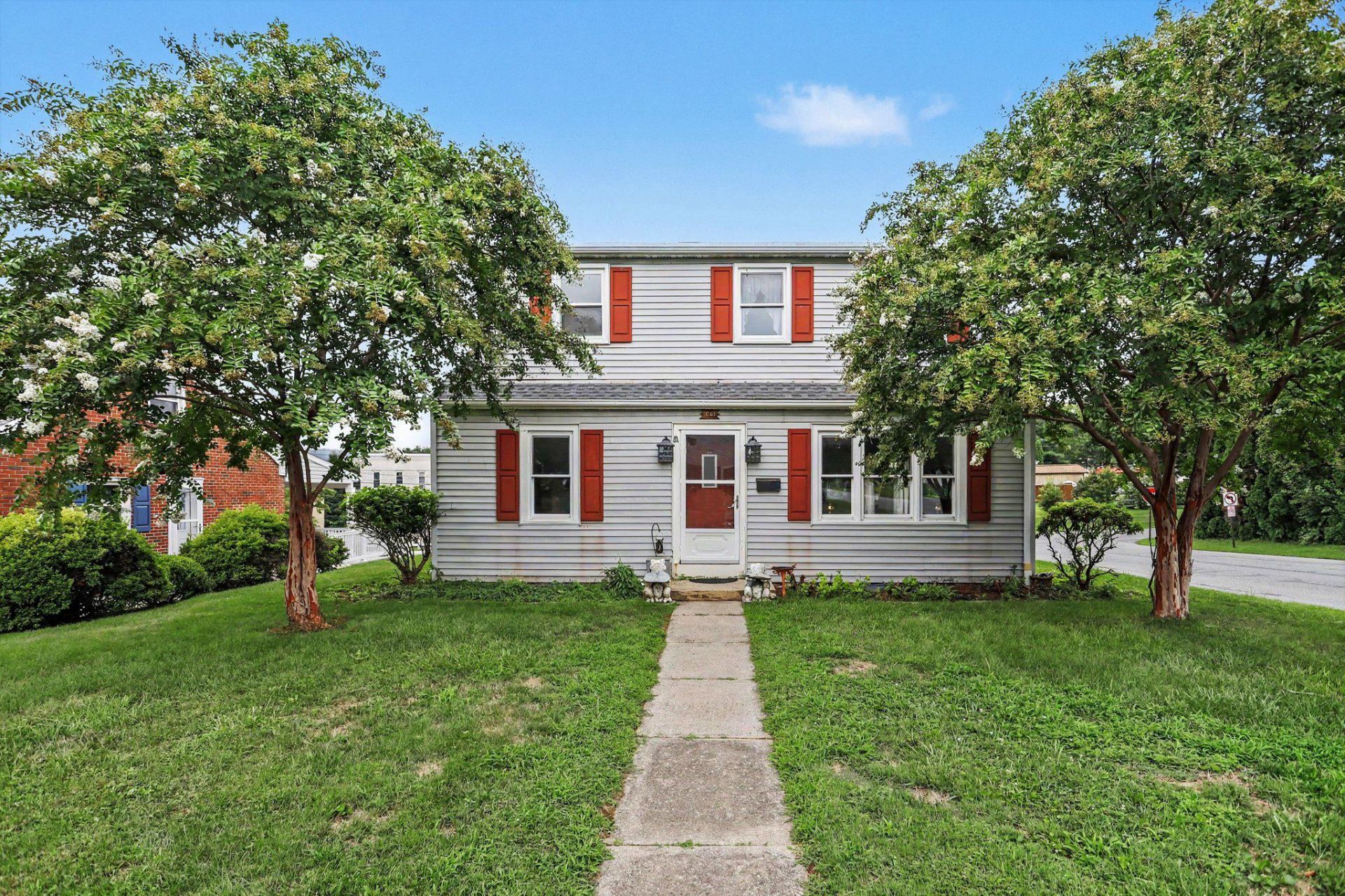 1061 GRINNELL AVENUE, COLUMBIA, PA 17512