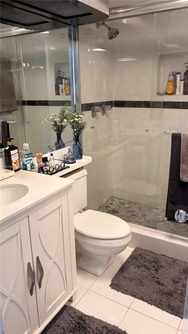 17720 N Bay Rd , Unit 6C, Sunny Isles Beach, FL 33160 Photo