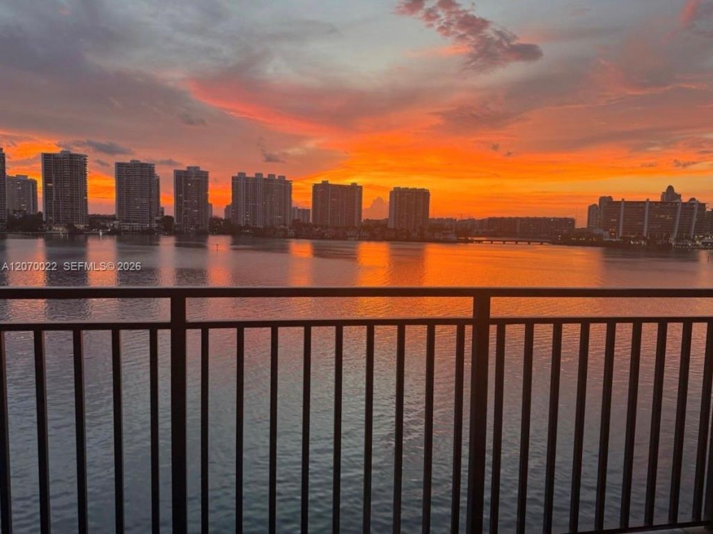 17720 N Bay Rd , Unit 6C, Sunny Isles Beach, FL 33160 Photo