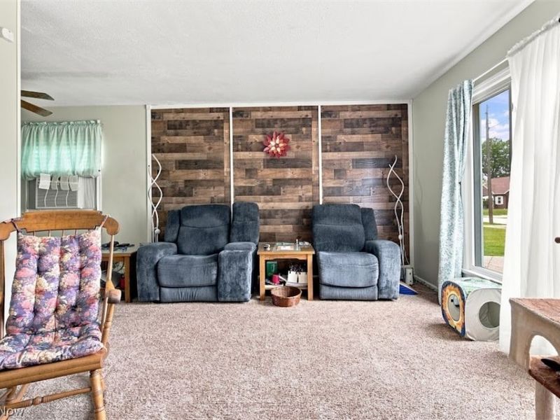 27130 Zeman Avenue, Euclid, OH 44132 Photo 3