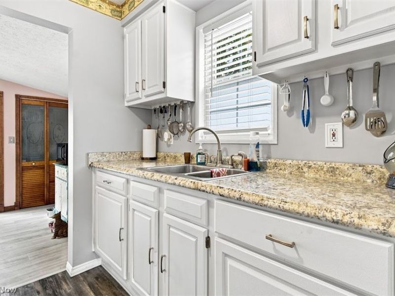 27130 Zeman Avenue, Euclid, OH 44132 Photo 5