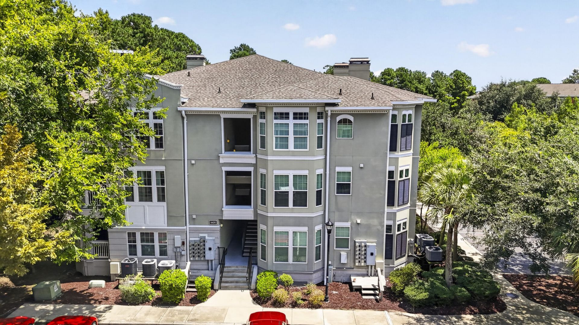 1636 Telfair Way Photo 2